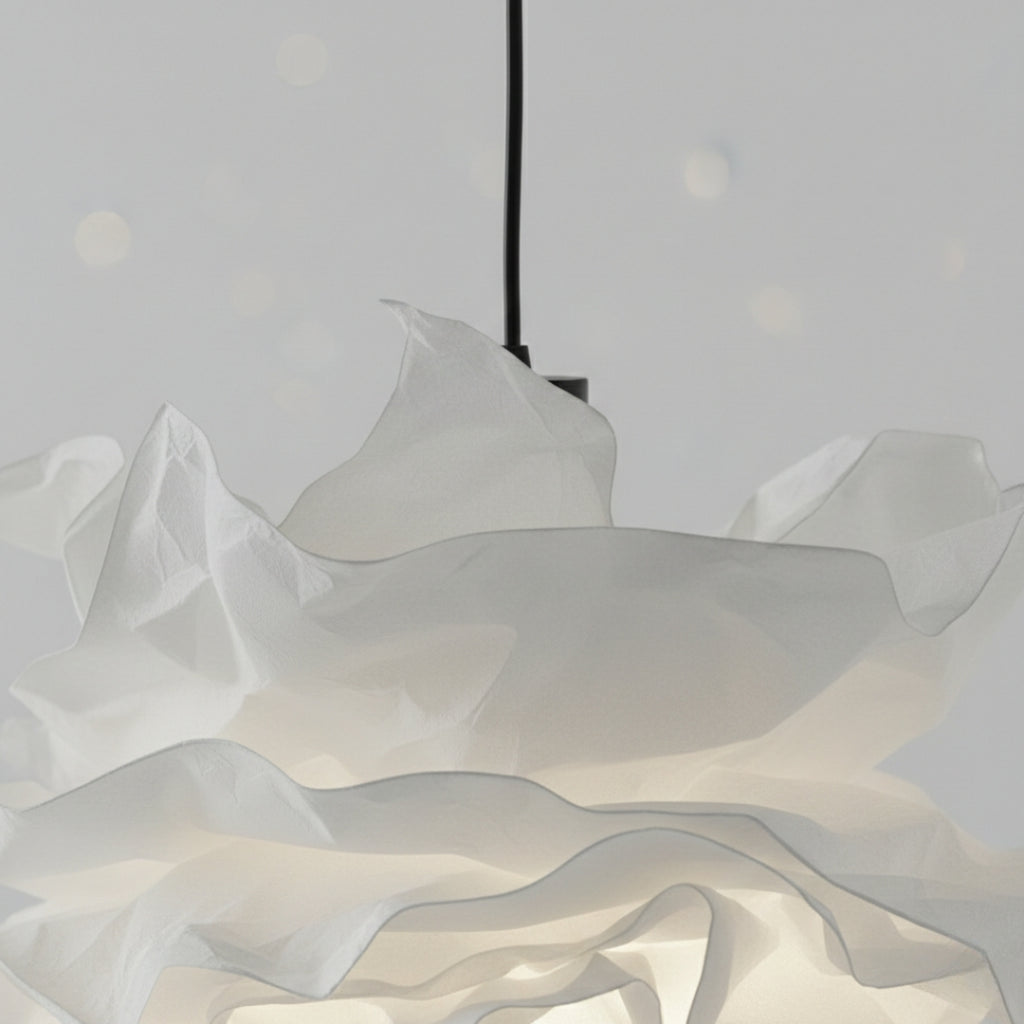 Lustre en papier blanc au design floral élégant