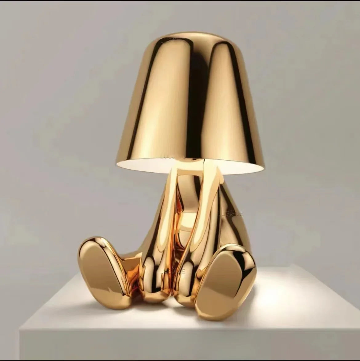 Modern New Thinker Golden Statue Desk Lamp Bedroom Touch Atmosphere Usb Charging Decorative Desk Lamp Ornament