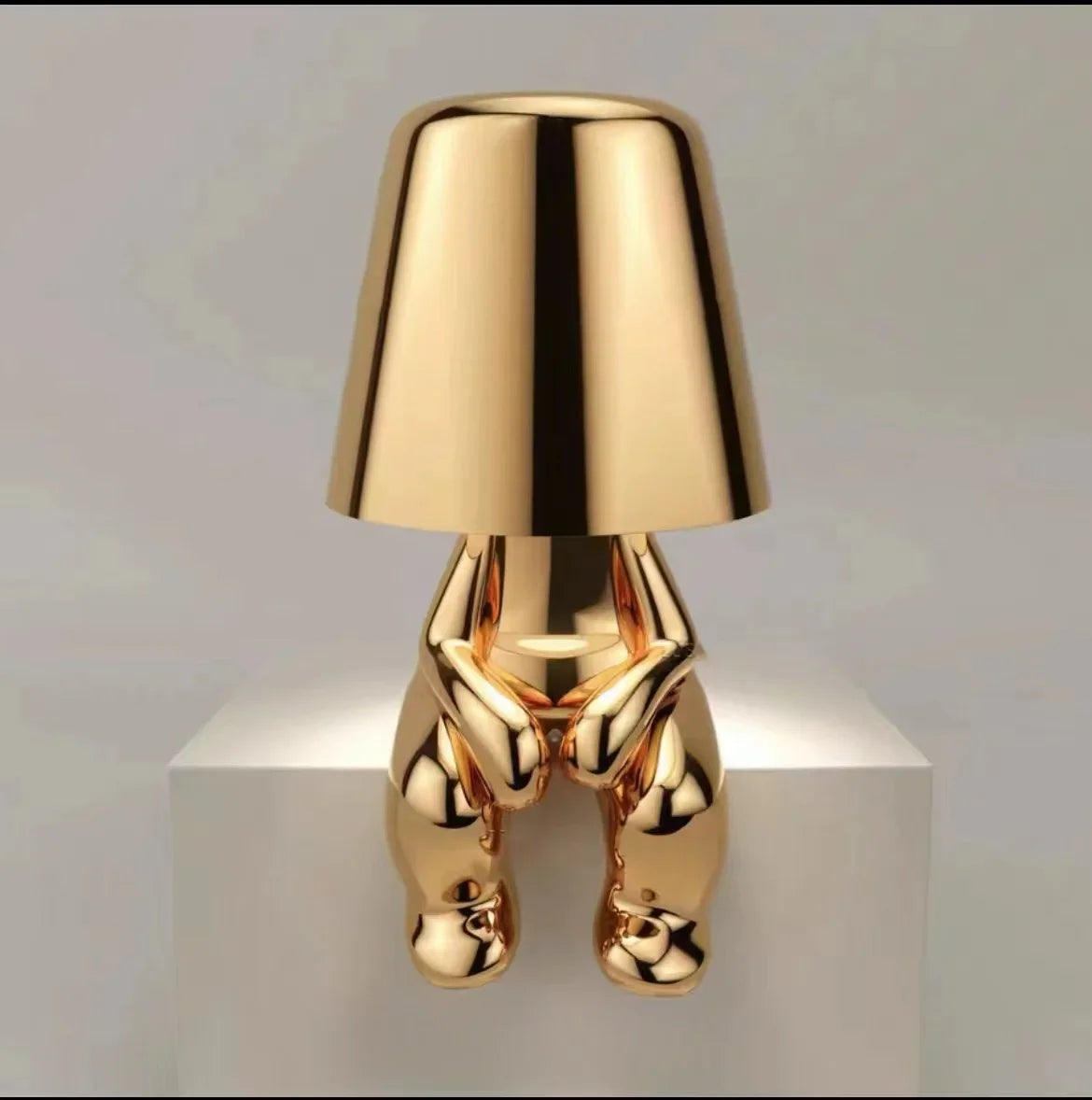 Modern New Thinker Golden Statue Desk Lamp Bedroom Touch Atmosphere Usb Charging Decorative Desk Lamp Ornament
